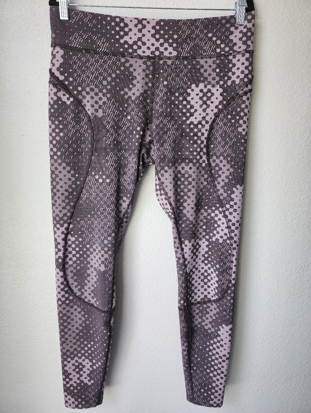 Lululemon Everlux Mid Rise Tight 28" SLNSH Collection Size 14 In From Afar Black